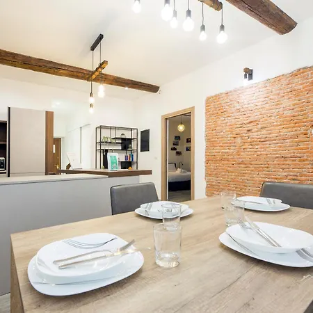 Apartment Acquario 3', 2br, Ac, Wifi & Netflix By Tilo Genoa