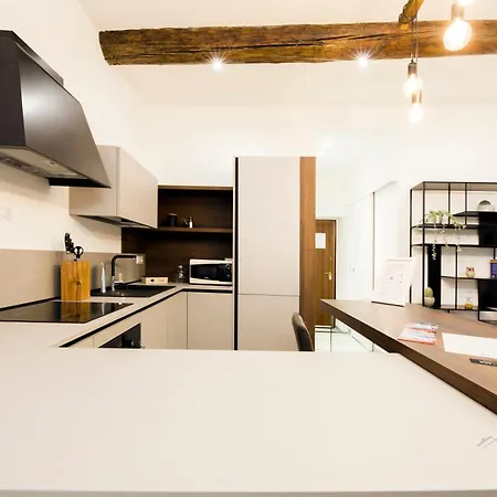Acquario 3', 2br, Ac, Wifi & Netflix By Tilo 公寓
