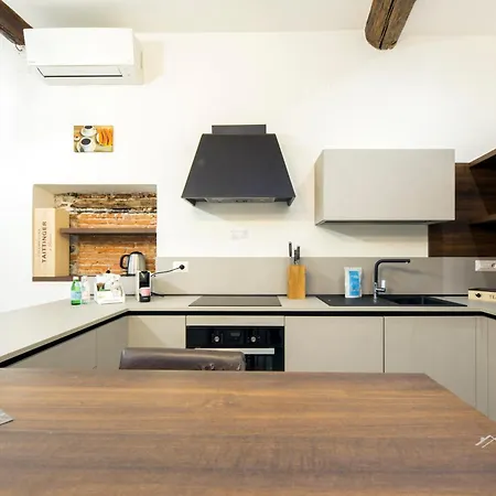 Acquario 3', 2br, Ac, Wifi & Netflix By Tilo דירה *