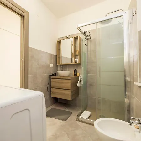 Apartment Acquario 3', 2br, Ac, Wifi & Netflix By Tilo