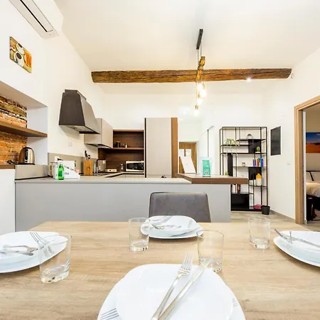 Acquario 3', 2br, Ac, Wifi & Netflix By Tilo Lägenhet *