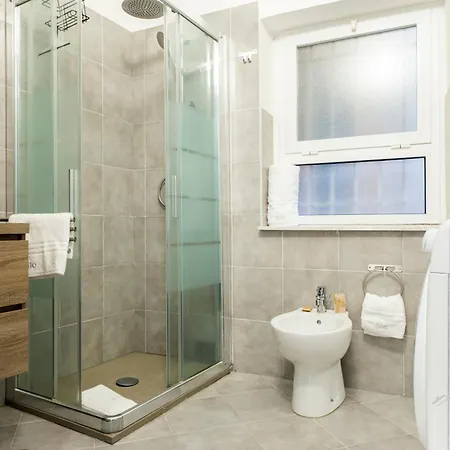 Acquario 3', 2br, Ac, Wifi & Netflix By Tilo * Genua